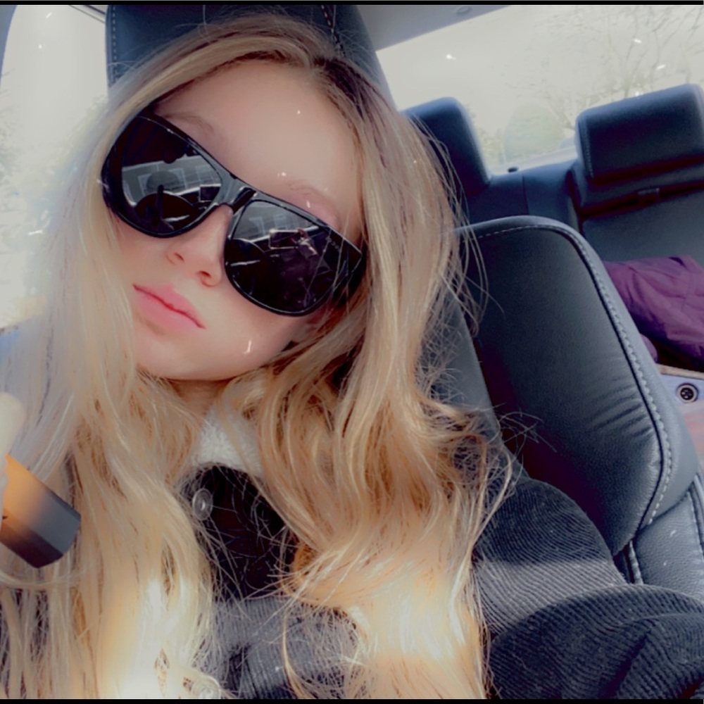 Meet your Posher, Paige